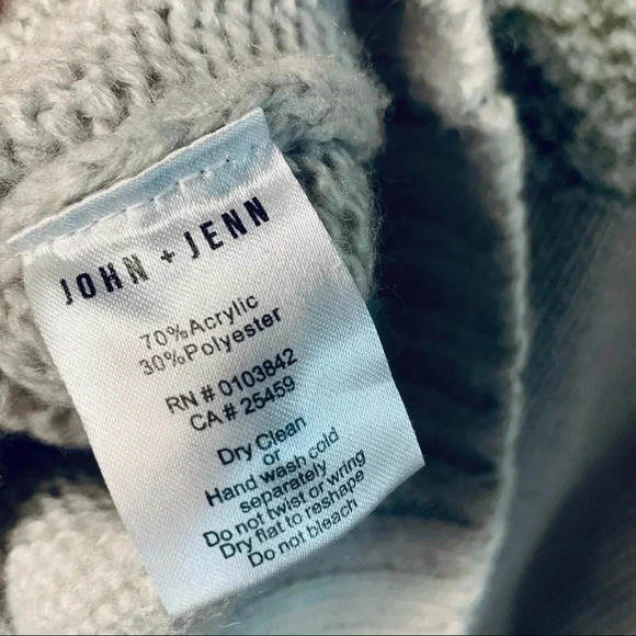 John + Jenn Revolve Mixed Yarn Colorblock Sweater Size Small - Picture 4 of 10